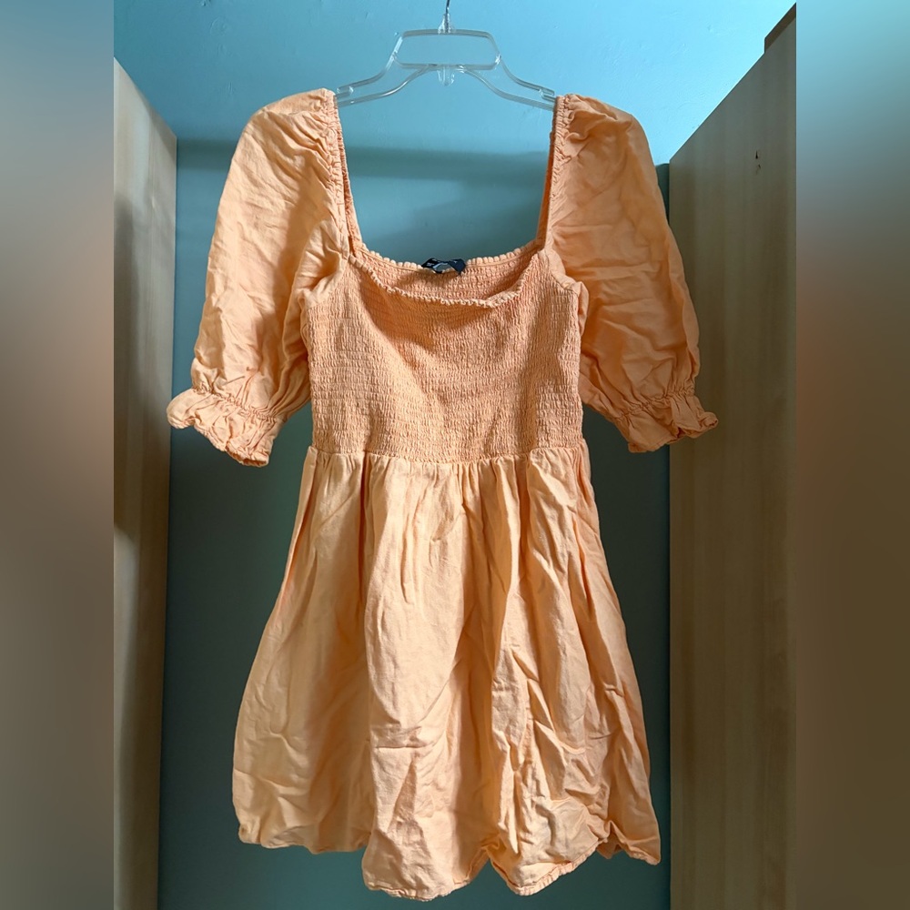 New Look Smocked Puff Sleeve Mini Dress in Peach size M